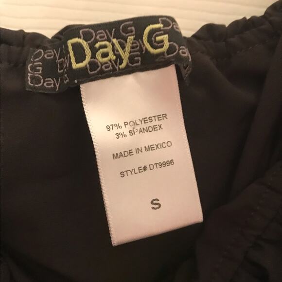 Daisy Black Ruffle Tank Top - Picture 3 of 5
